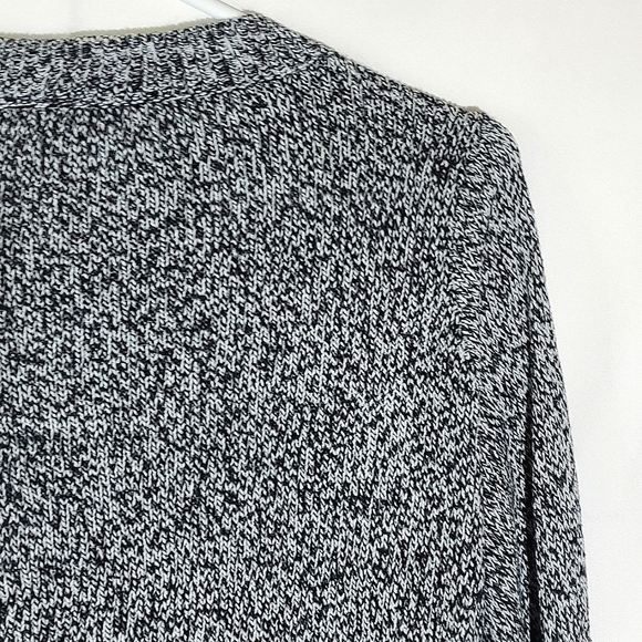 Divided by H&M Black and White Acrylic Knit Long Sleeve "Cropped" Sweater -Small - Picture 9 of 14